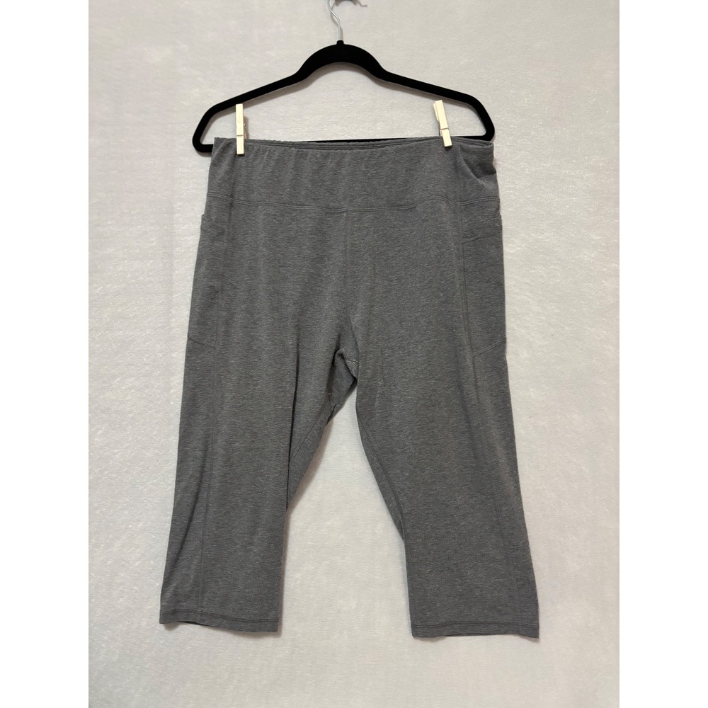 Athletic Works Womens XXL 20 Heather Gray Capri Leggings Side Pockets Cropped